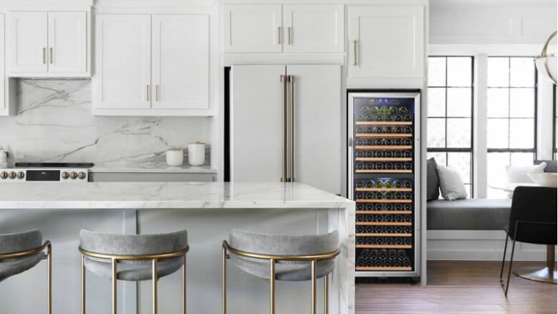 The Advantages of LW142D Wine Cabinet For Storing Wine